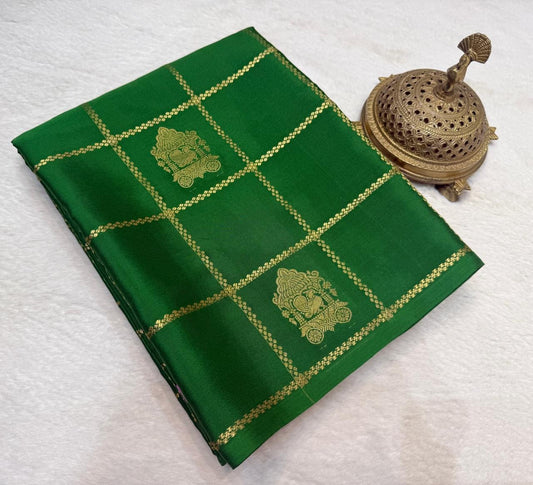 Semi Crepe Silk Saree – Borderless Checks with Chariot & Peacock Motifs