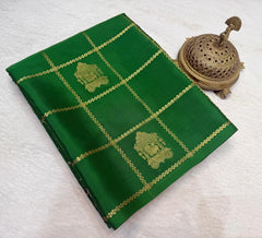 Semi Crepe Silk Saree – Borderless Checks with Chariot & Peacock Motifs